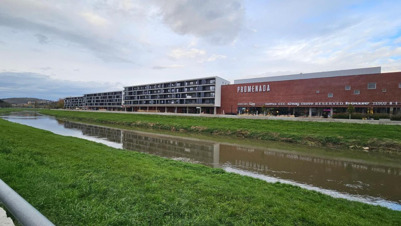 Apartman Promenada Nitra Luaran gambar